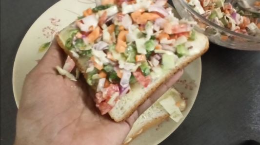veg sandwich using mayonnaise