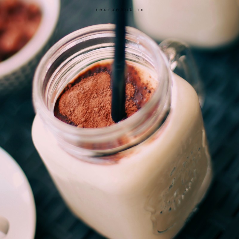 chocolate banana smoothie with yogurt